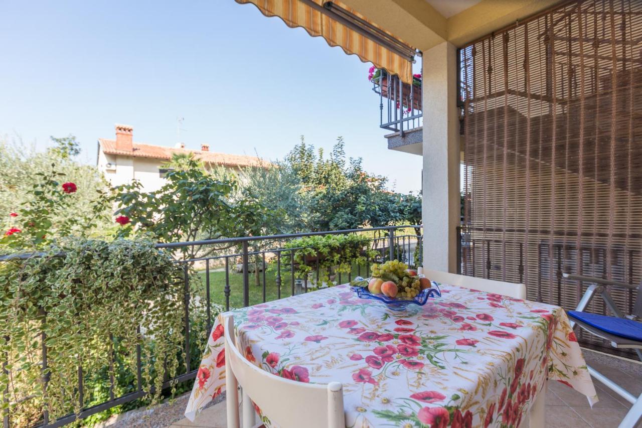 Apartments Maria Porec Bagian luar foto