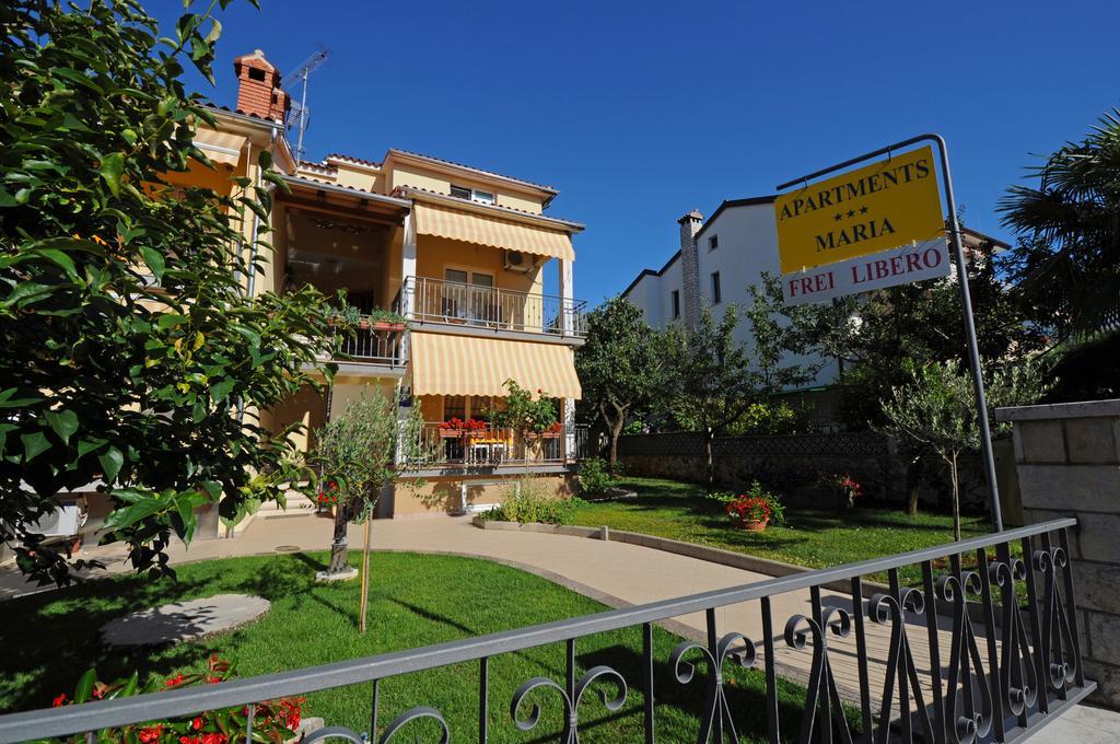 Apartments Maria Porec Bagian luar foto